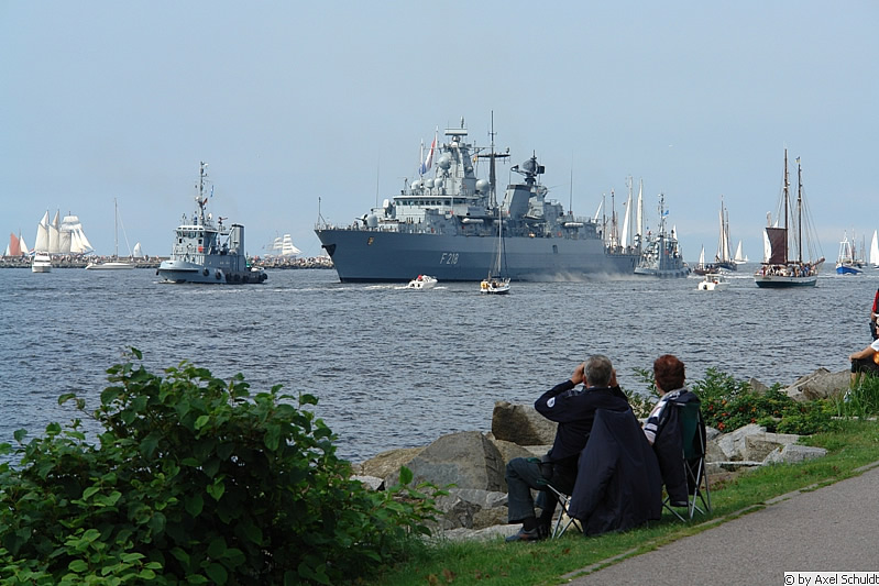 Die 138m lange  Fregatte Mecklenburg-Vorpommern