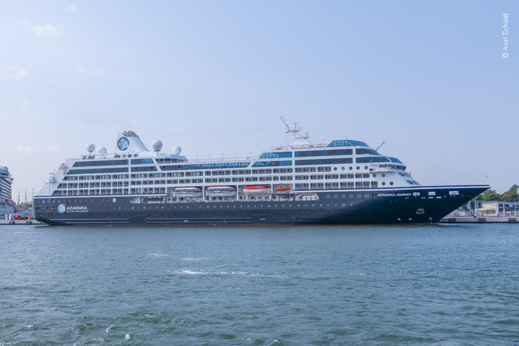 Die 181 Meter lange Azamara Journey ist ein Kreuzfahrtschiff für 702 Gäste.